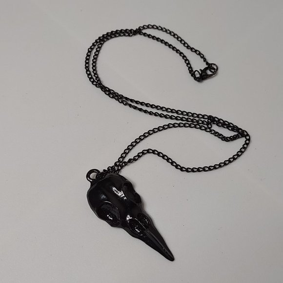 Very Awesome Black Bird Skull Pendant Necklace 20 Inches Long - Picture 1 of 12